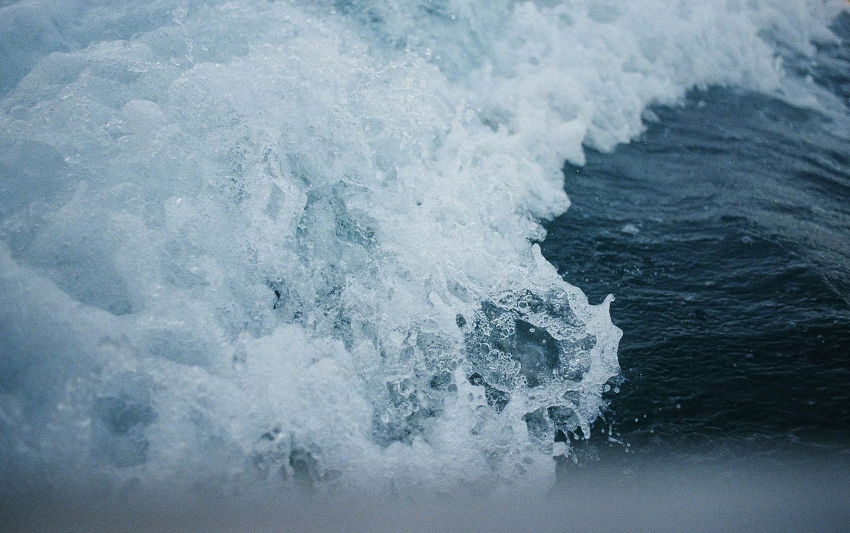Adriatic waves by the coast